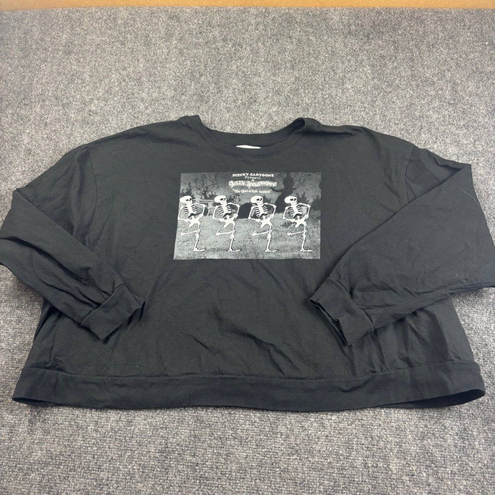 DISNEY Women’s Black Crop Long Sleeve Dancing Skeleton Shirt size: Large